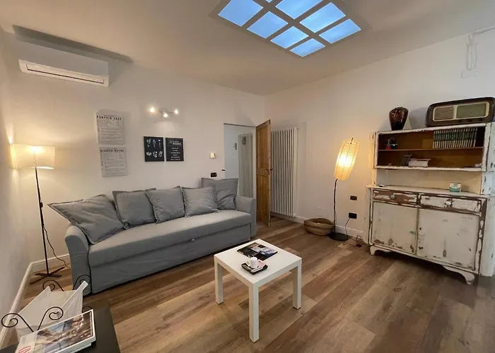 Estense 12 In Centro Citta Apartment