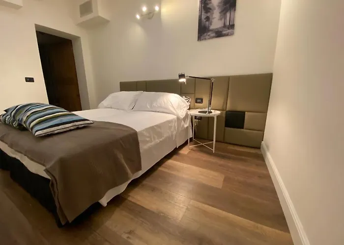 Estense 12 In Centro Citta Daire *